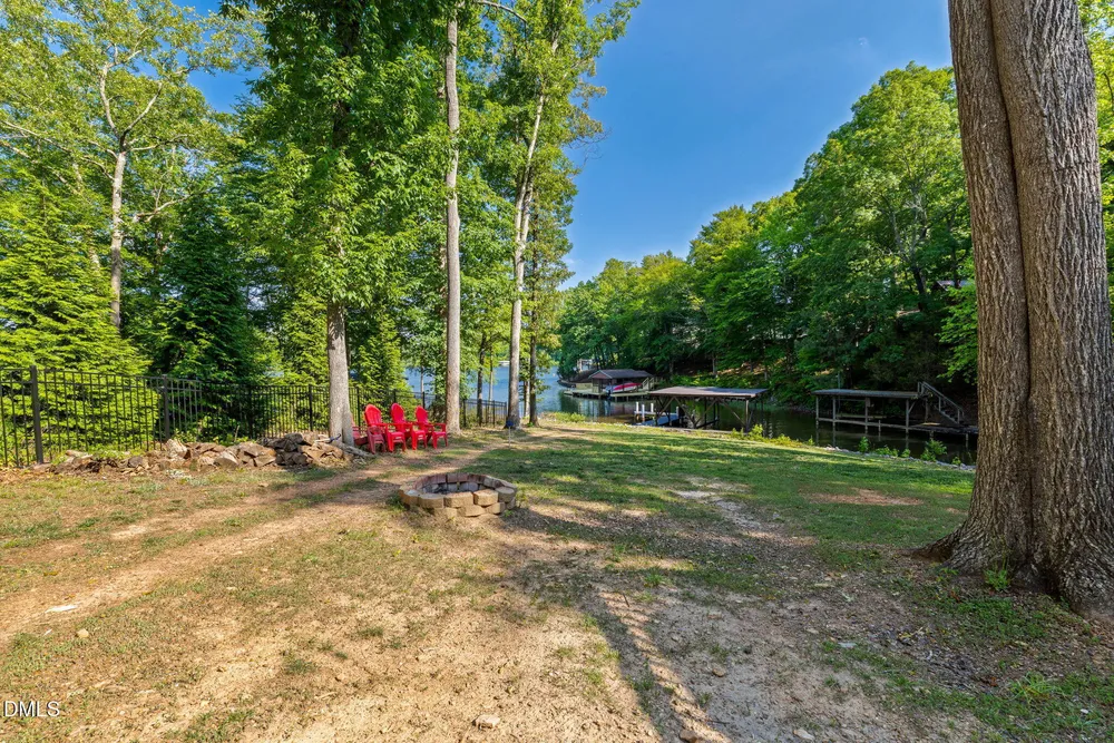 106 Bass Ct, Macon, NC 27551