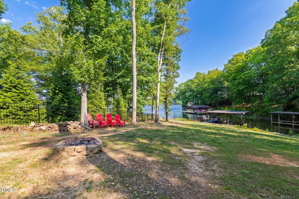 106 Bass Ct, Macon, NC 27551