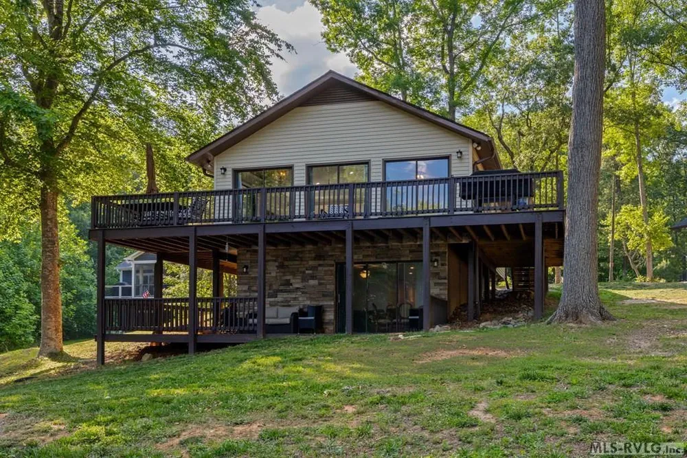 106 Bass Ct, Macon, NC 27551