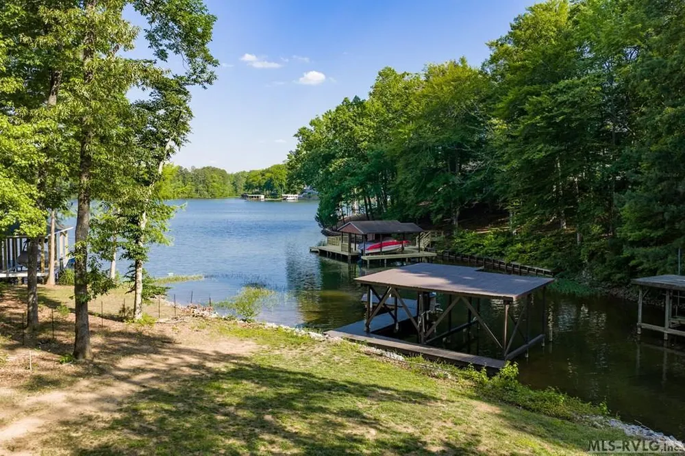 106 Bass Ct, Macon, NC 27551