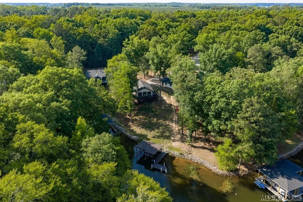 106 Bass Ct, Macon, NC 27551