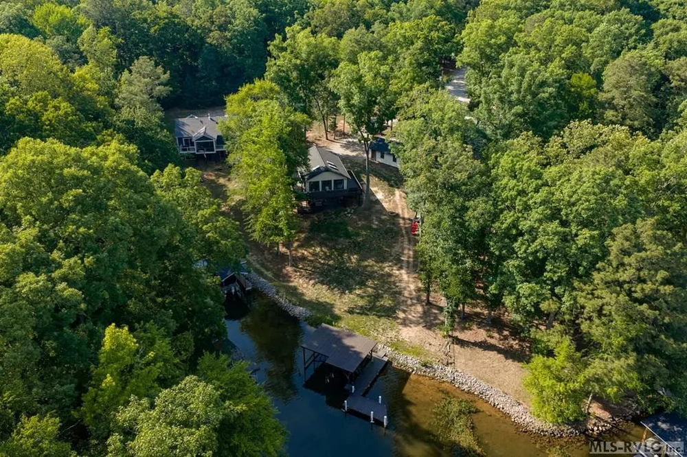106 Bass Ct, Macon, NC 27551