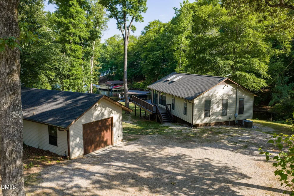 106 Bass Ct, Macon, NC 27551
