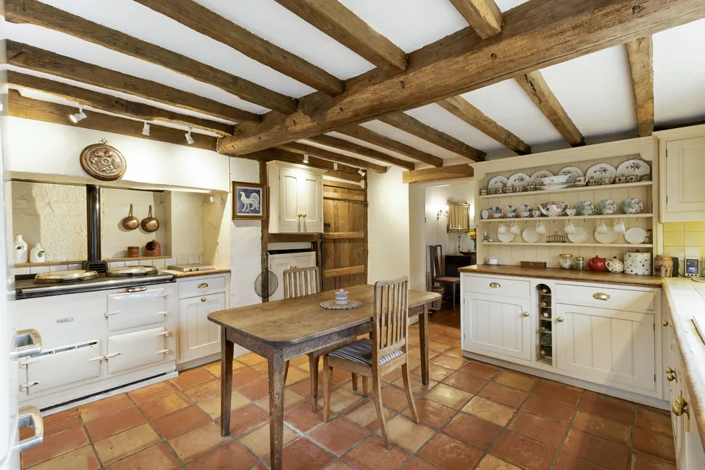 Luxfords Lane, East Grinstead, RH19 photo 4