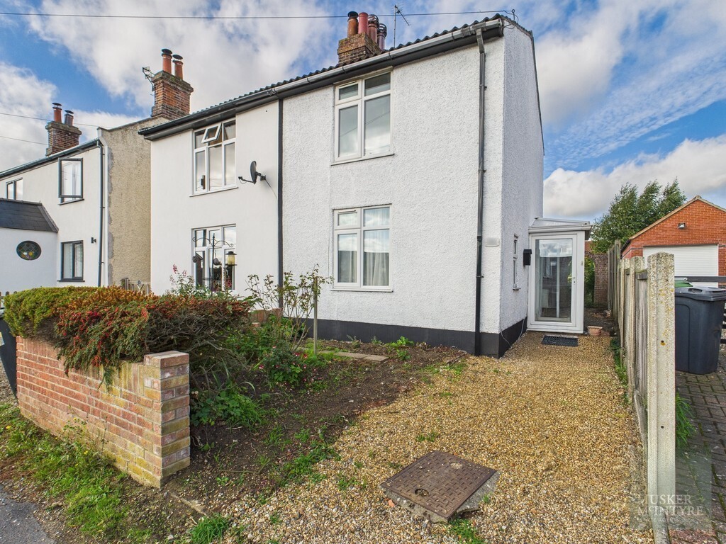 Low Bungay Road, Loddon Image 1