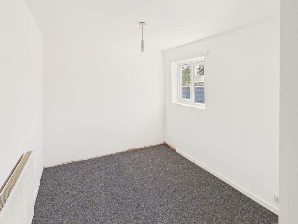 Low Bungay Road, Loddon Image 8