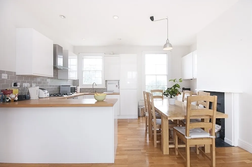 60 Larkhall Rise, London, SW4 photo 2