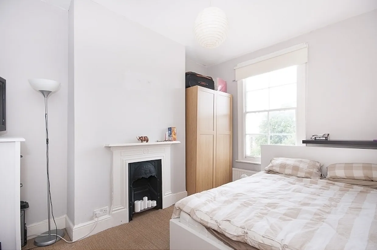 60 Larkhall Rise, London, SW4 photo 4