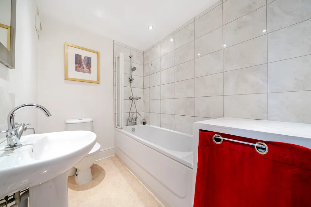 8 Queens Parade, Cheltenham, GL50 photo 7