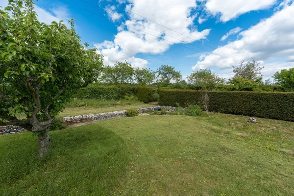 South Green Farmhouse, South Green Road, CO5 photo 30