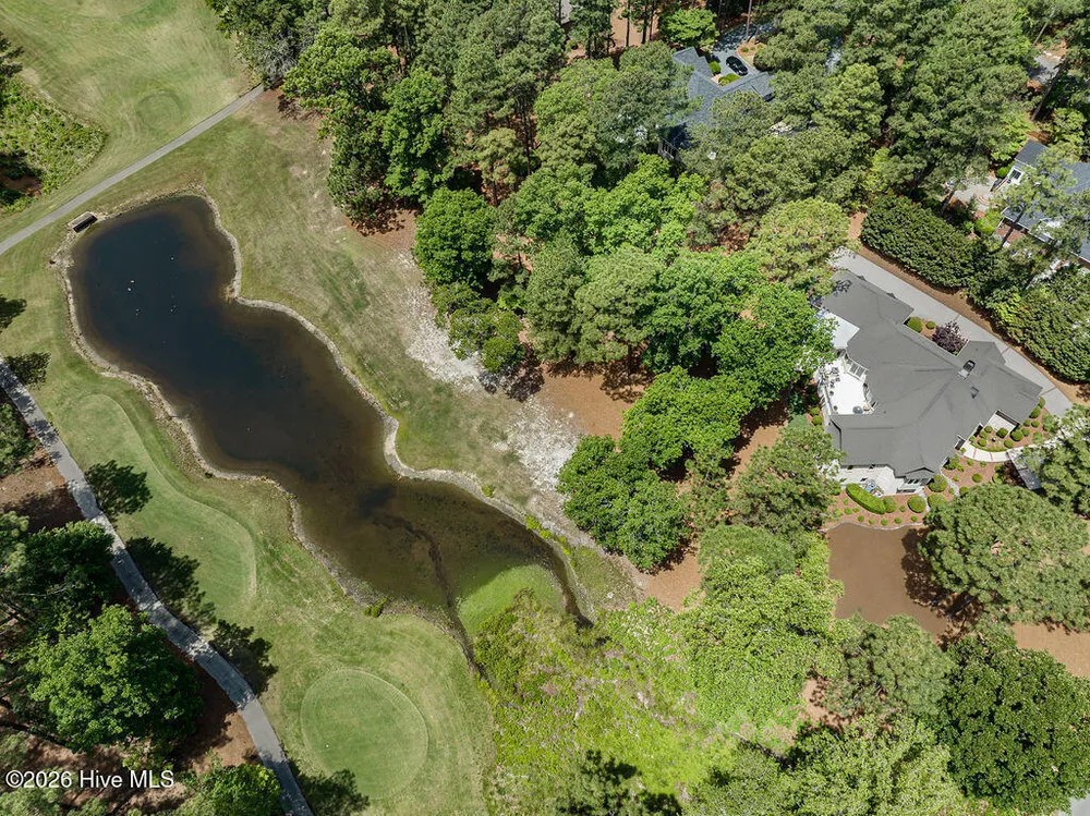 73 McMichael Dr, Pinehurst, NC 28374-6702