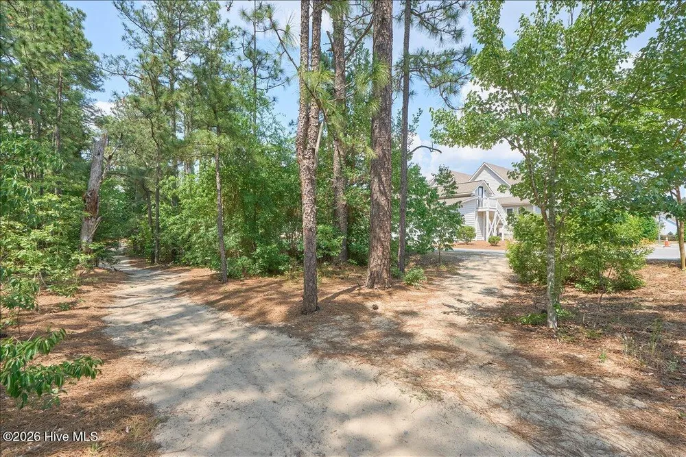 25 Station Ave, Southern Pines, NC 28387