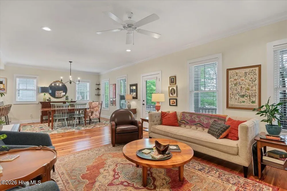 25 Station Ave, Southern Pines, NC 28387