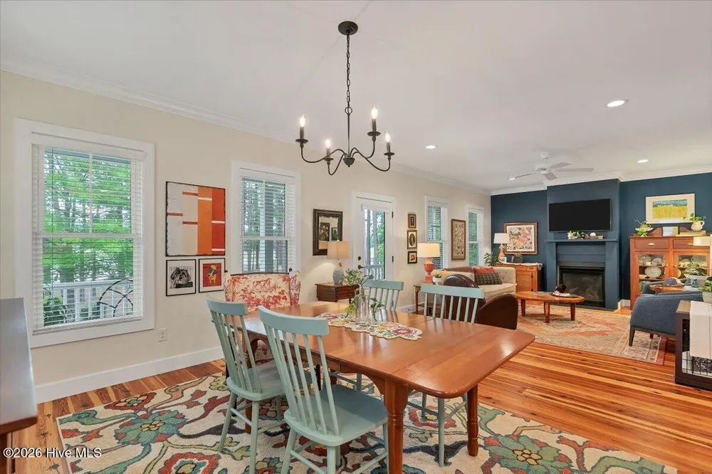 25 Station Ave, Southern Pines, NC 28387
