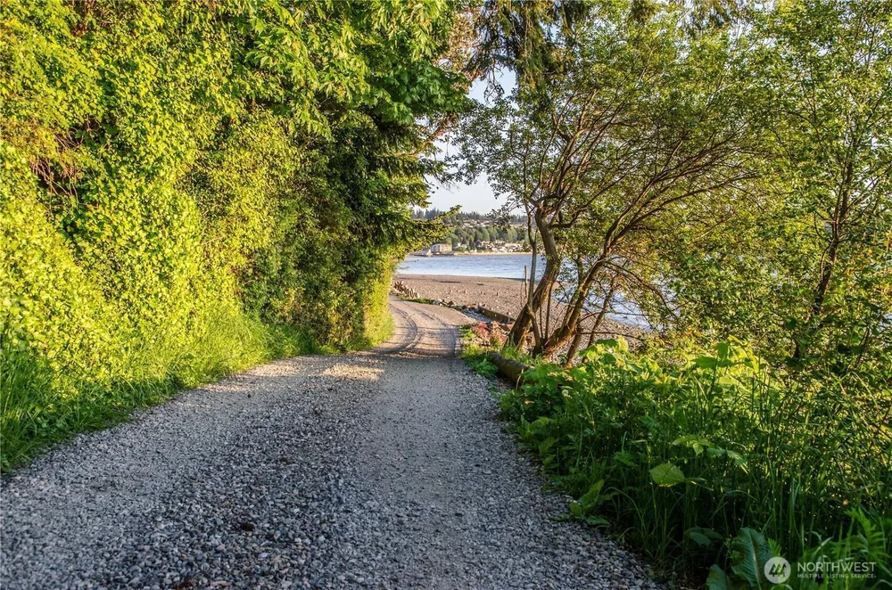 26445 Marine View Dr S, Des Moines, WA 98198
