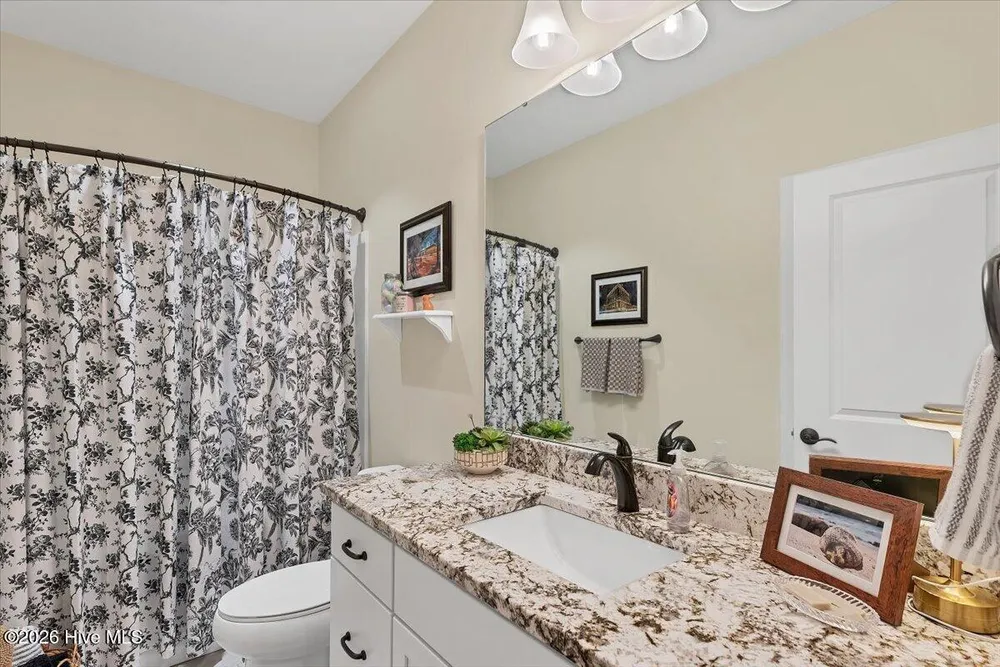 25 Station Ave, Southern Pines, NC 28387
