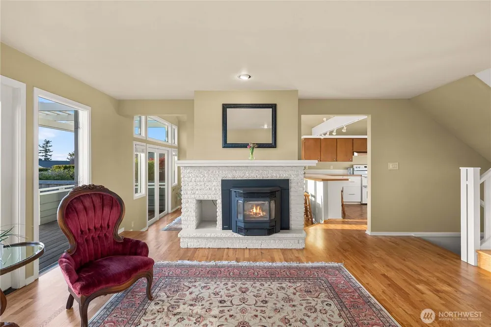 26445 Marine View Dr S, Des Moines, WA 98198