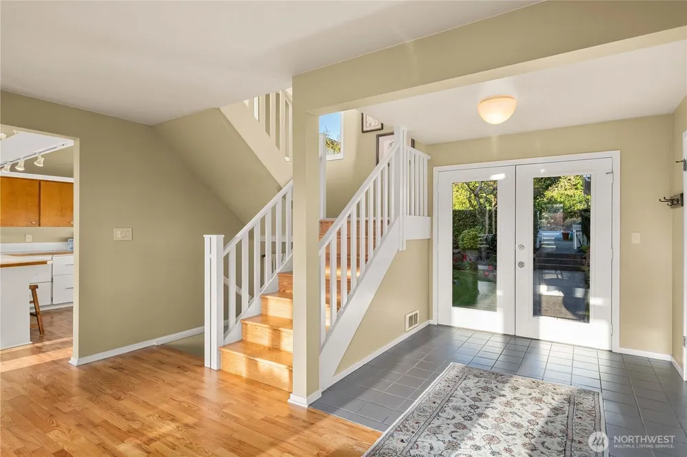 26445 Marine View Dr S, Des Moines, WA 98198