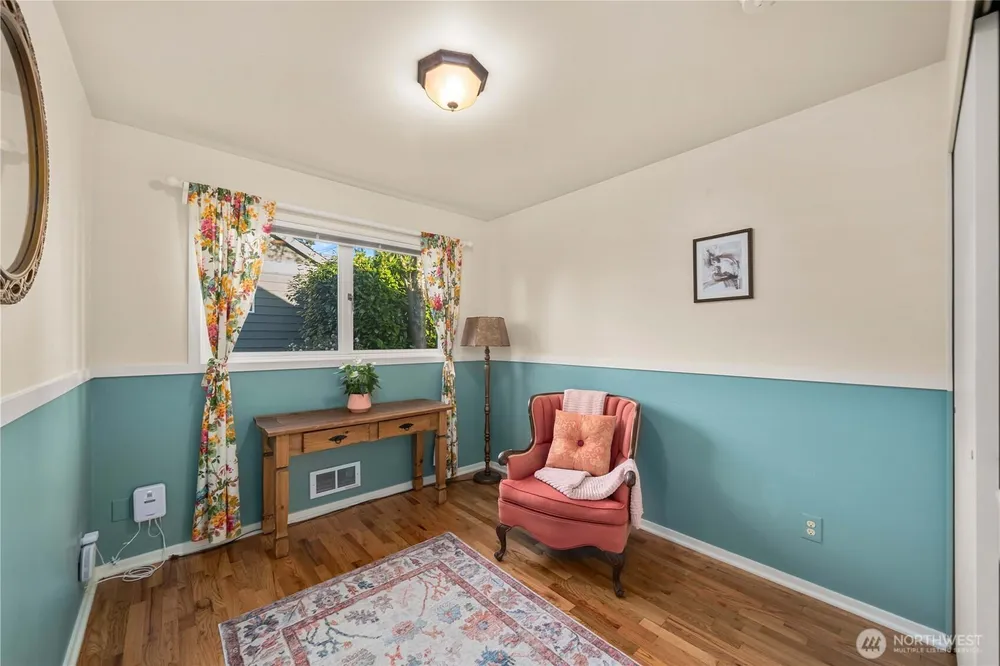 26445 Marine View Dr S, Des Moines, WA 98198