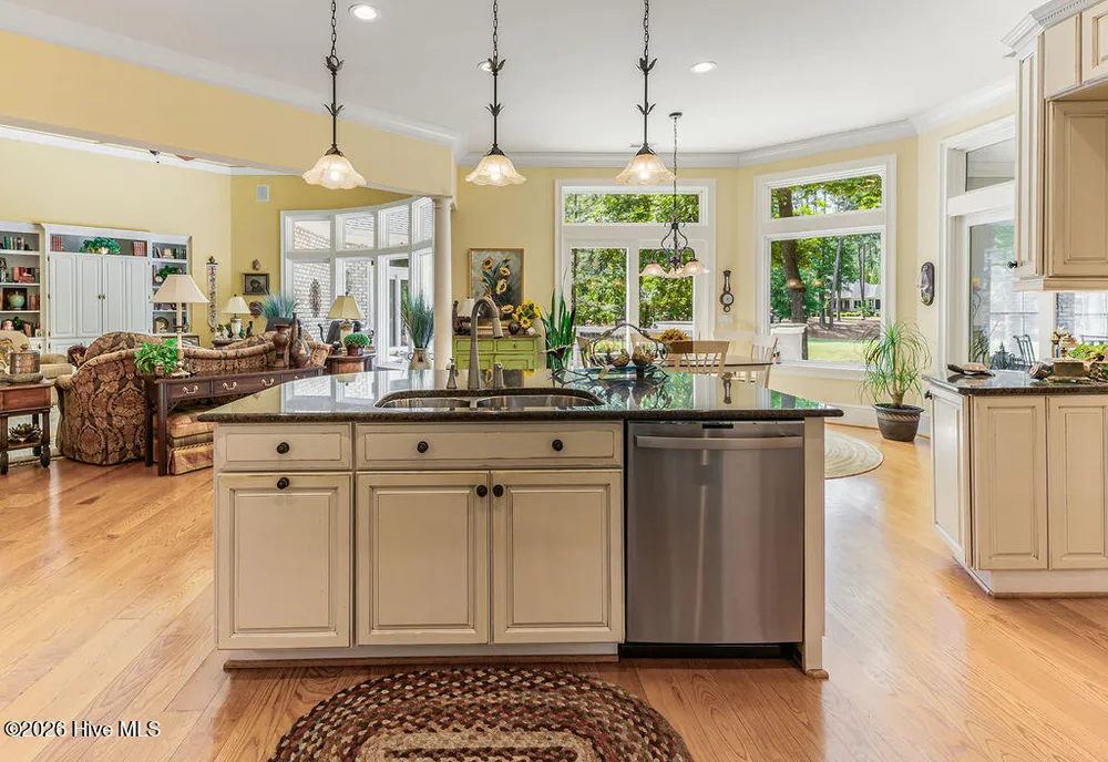 73 McMichael Dr, Pinehurst, NC 28374-6702