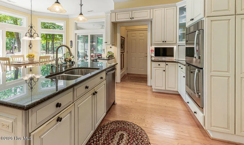 73 McMichael Dr, Pinehurst, NC 28374-6702