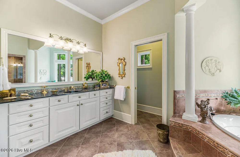 73 McMichael Dr, Pinehurst, NC 28374-6702