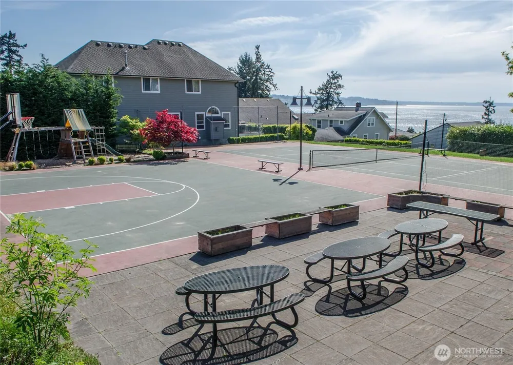 26445 Marine View Dr S, Des Moines, WA 98198