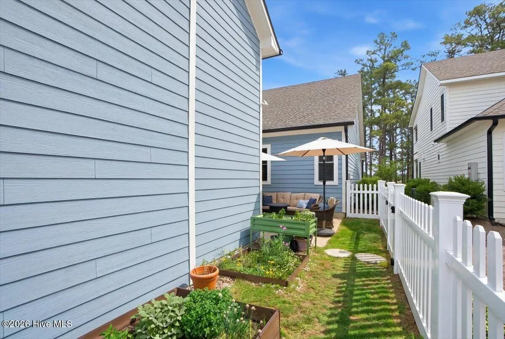 25 Station Ave, Southern Pines, NC 28387