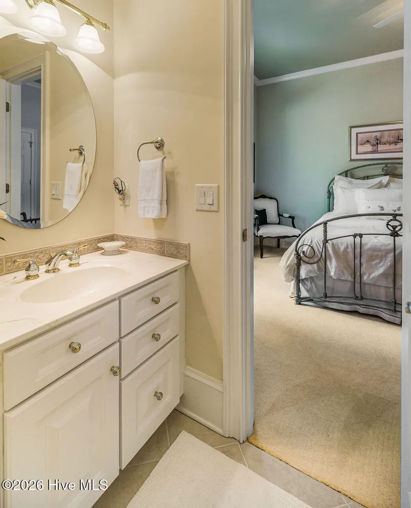 73 McMichael Dr, Pinehurst, NC 28374-6702