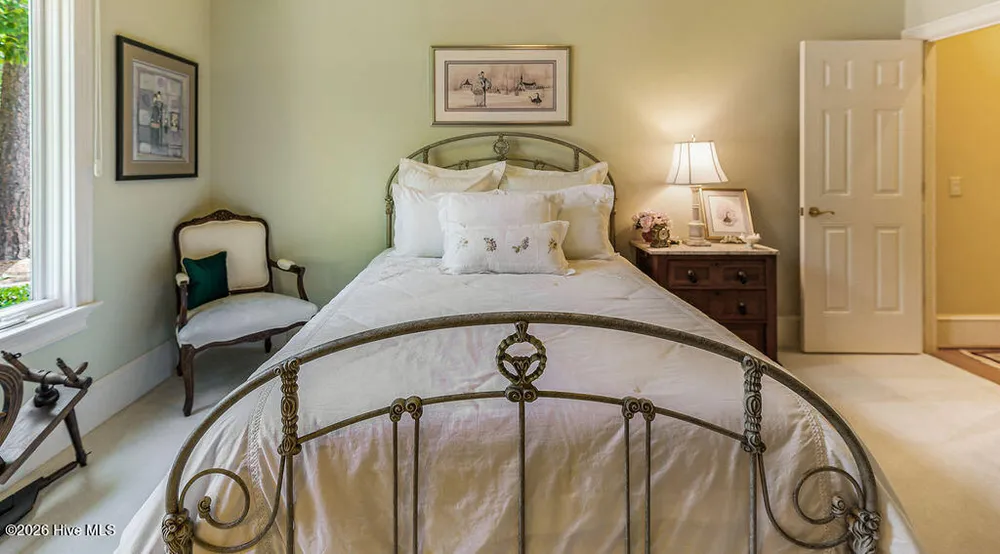 73 McMichael Dr, Pinehurst, NC 28374-6702