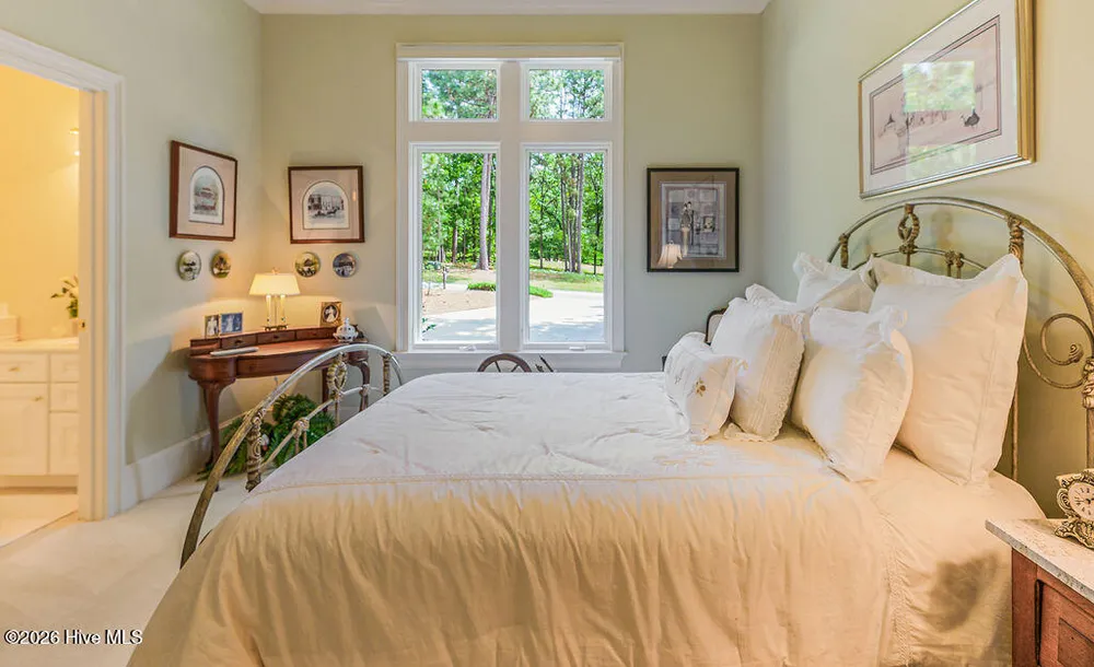 73 McMichael Dr, Pinehurst, NC 28374-6702