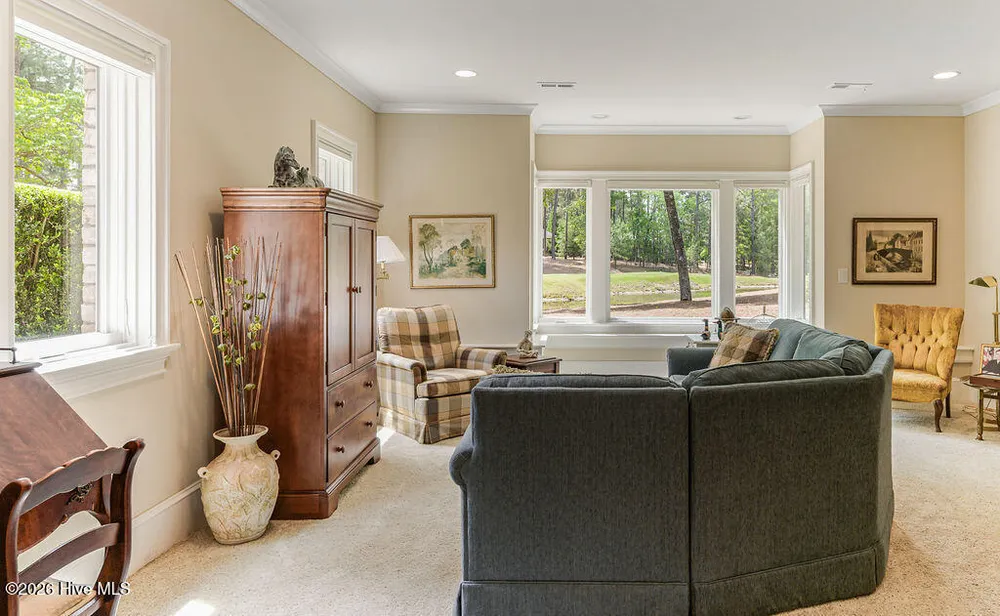 73 McMichael Dr, Pinehurst, NC 28374-6702