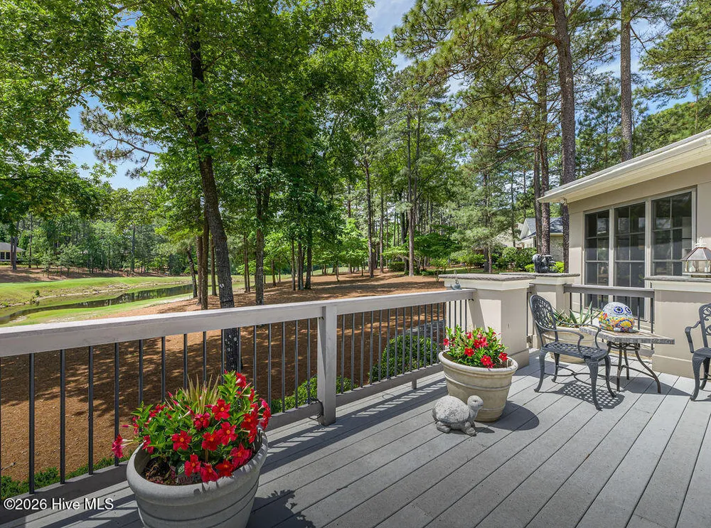 73 McMichael Dr, Pinehurst, NC 28374-6702