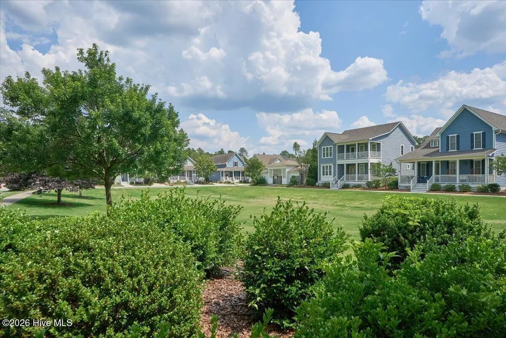 25 Station Ave, Southern Pines, NC 28387