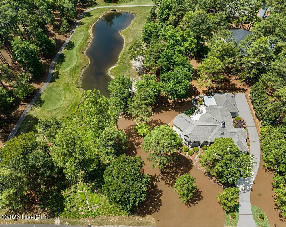 73 McMichael Dr, Pinehurst, NC 28374-6702