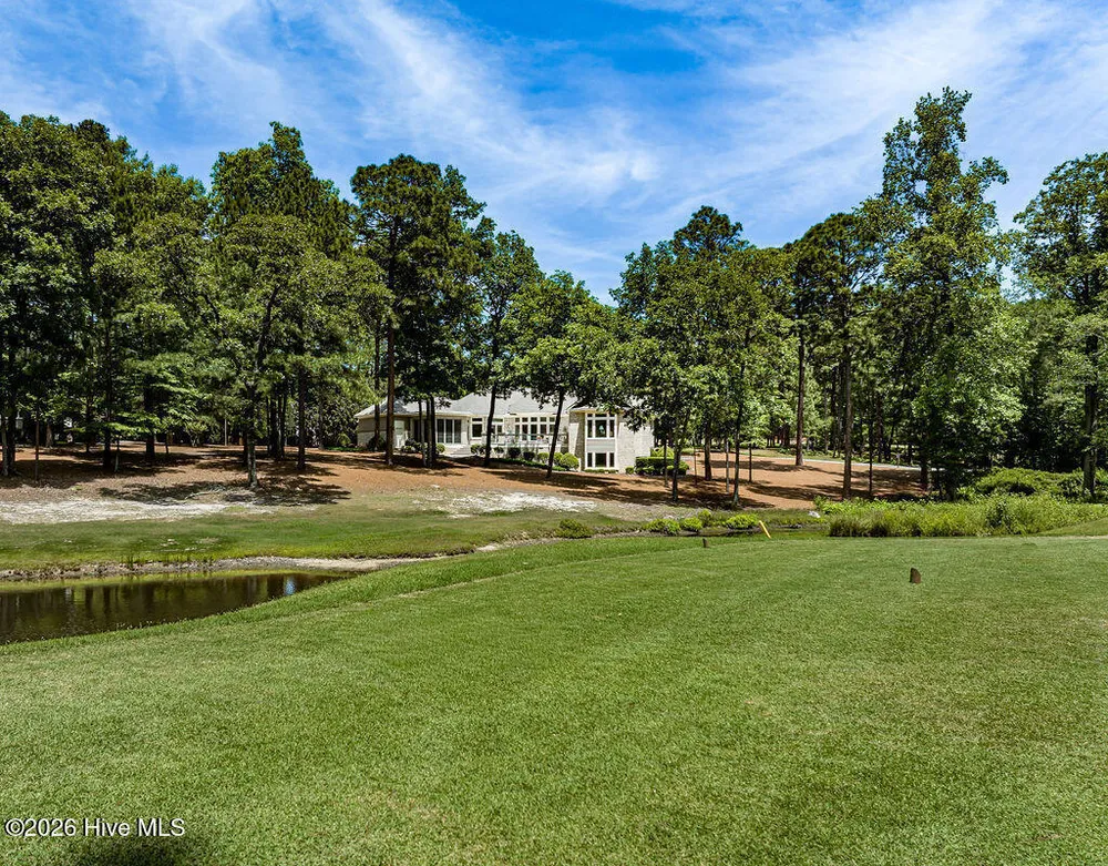 73 McMichael Dr, Pinehurst, NC 28374-6702