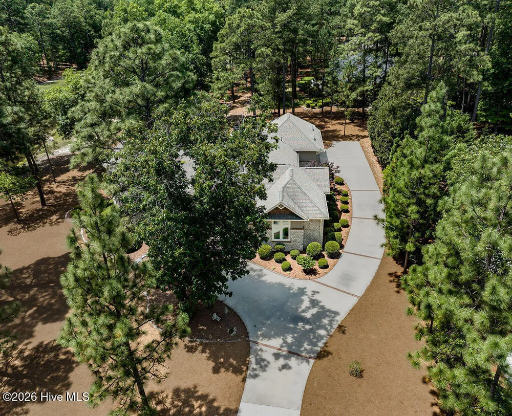 73 McMichael Dr, Pinehurst, NC 28374-6702
