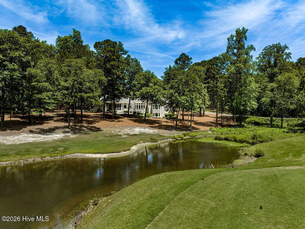 73 McMichael Dr, Pinehurst, NC 28374-6702