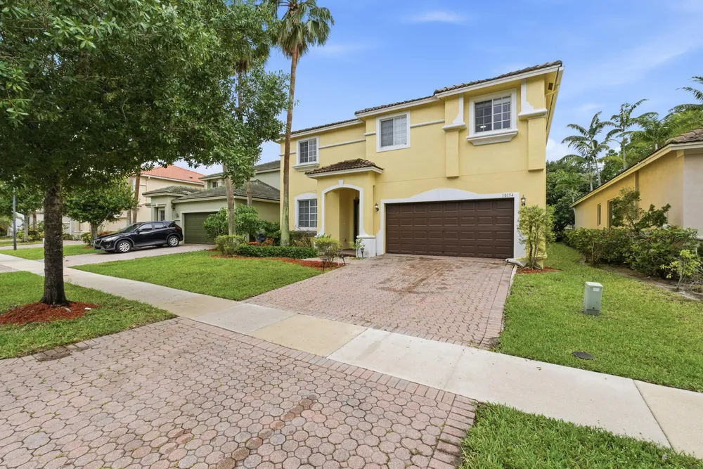10134 Boca Vista Dr, Boca Raton, FL 33498