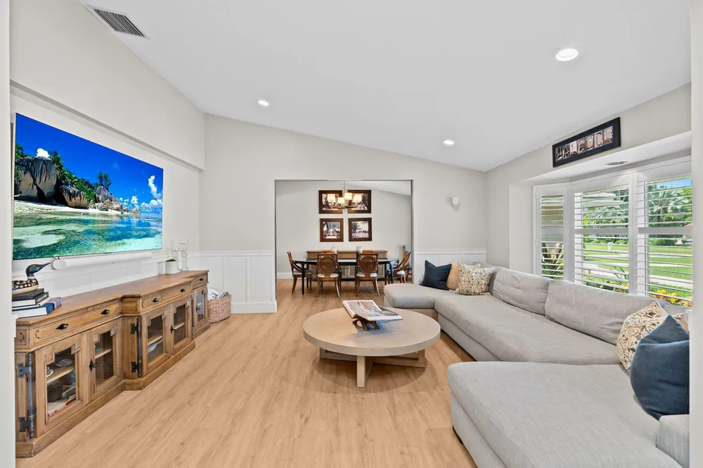 6207 NW 72nd Way, Parkland, FL 33067
