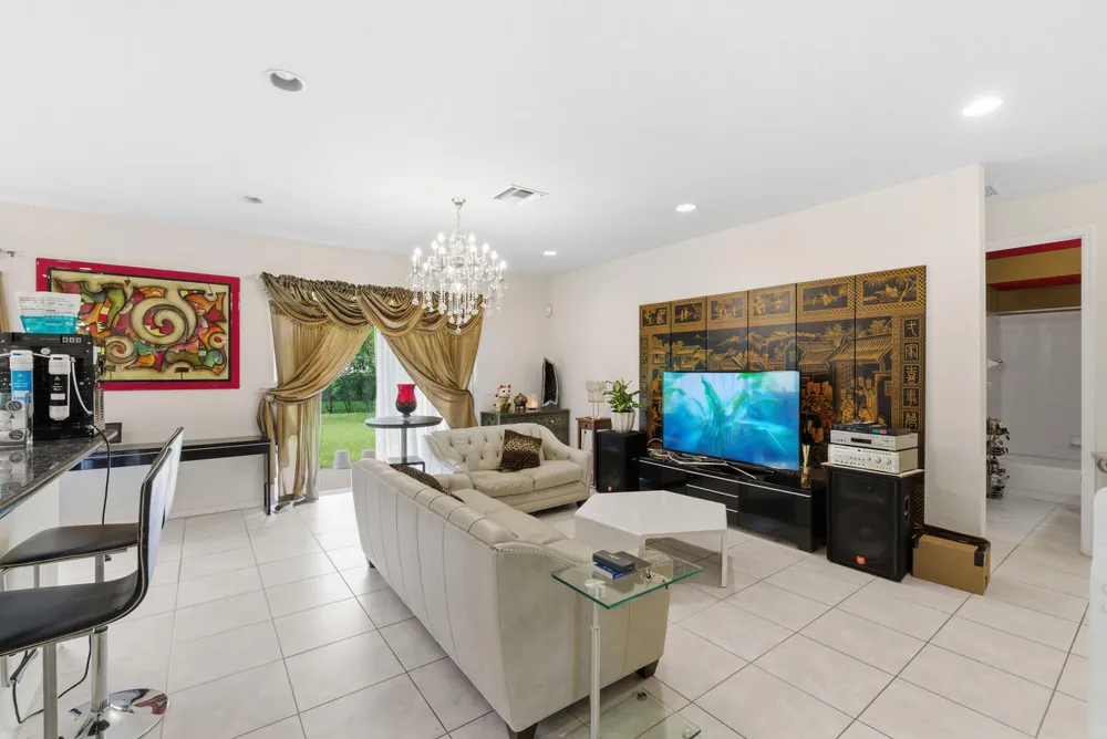 10134 Boca Vista Dr, Boca Raton, FL 33498