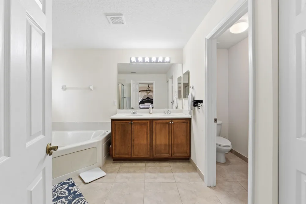 10134 Boca Vista Dr, Boca Raton, FL 33498