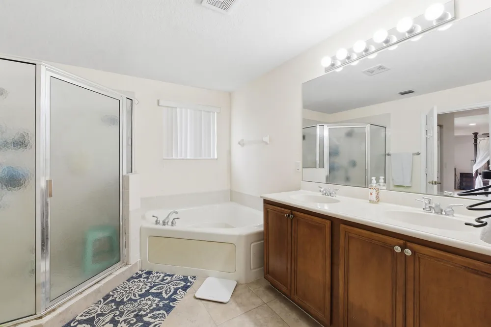 10134 Boca Vista Dr, Boca Raton, FL 33498