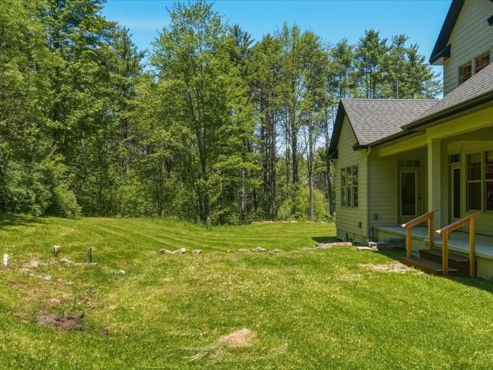 232 Colden Rd, Colchester, VT 05446