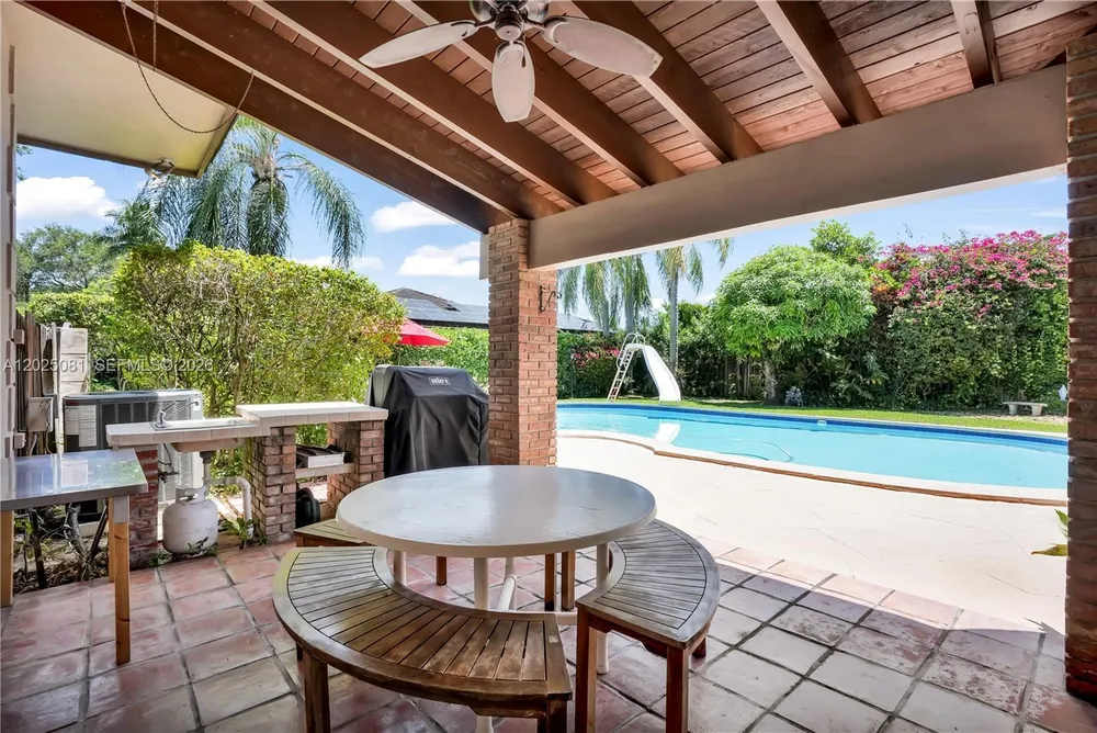 9861 SW 130th St, Miami, FL 33176