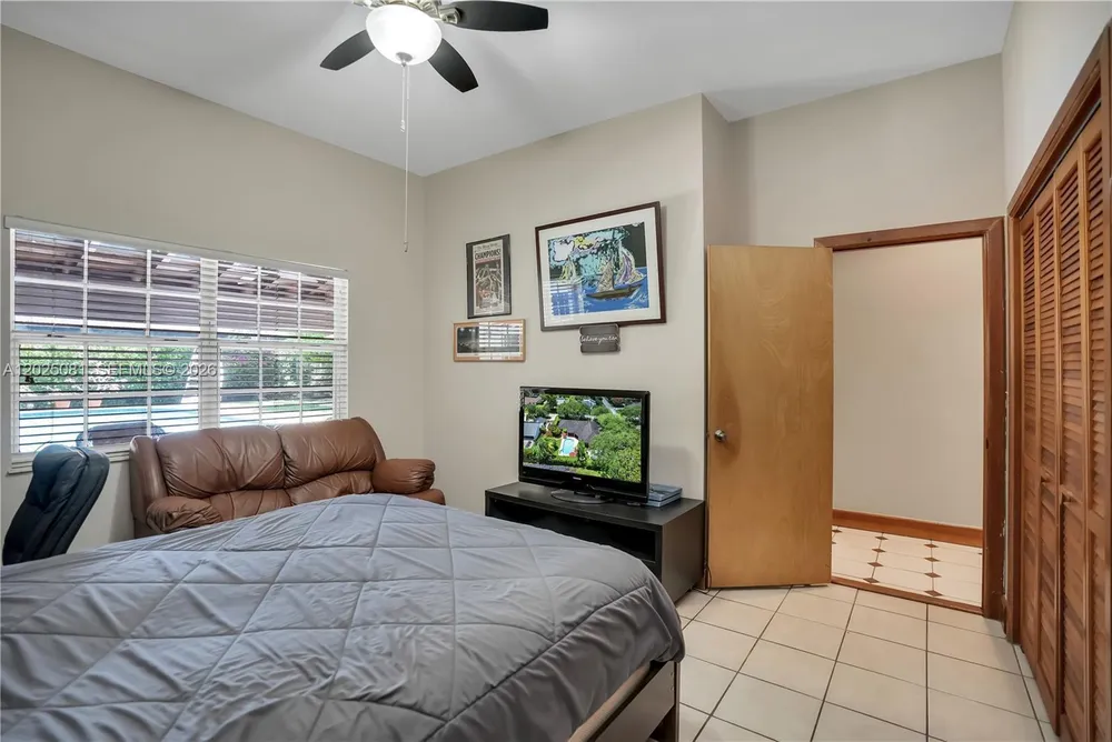 9861 SW 130th St, Miami, FL 33176
