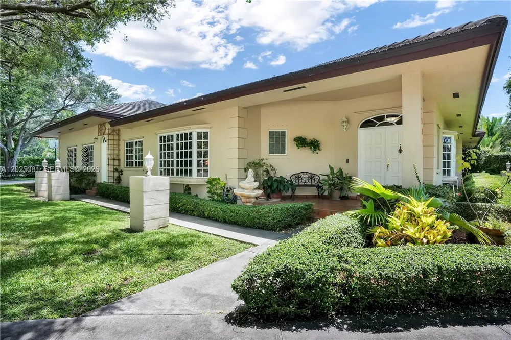 9861 SW 130th St, Miami, FL 33176
