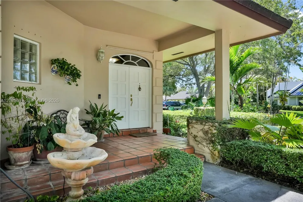 9861 SW 130th St, Miami, FL 33176