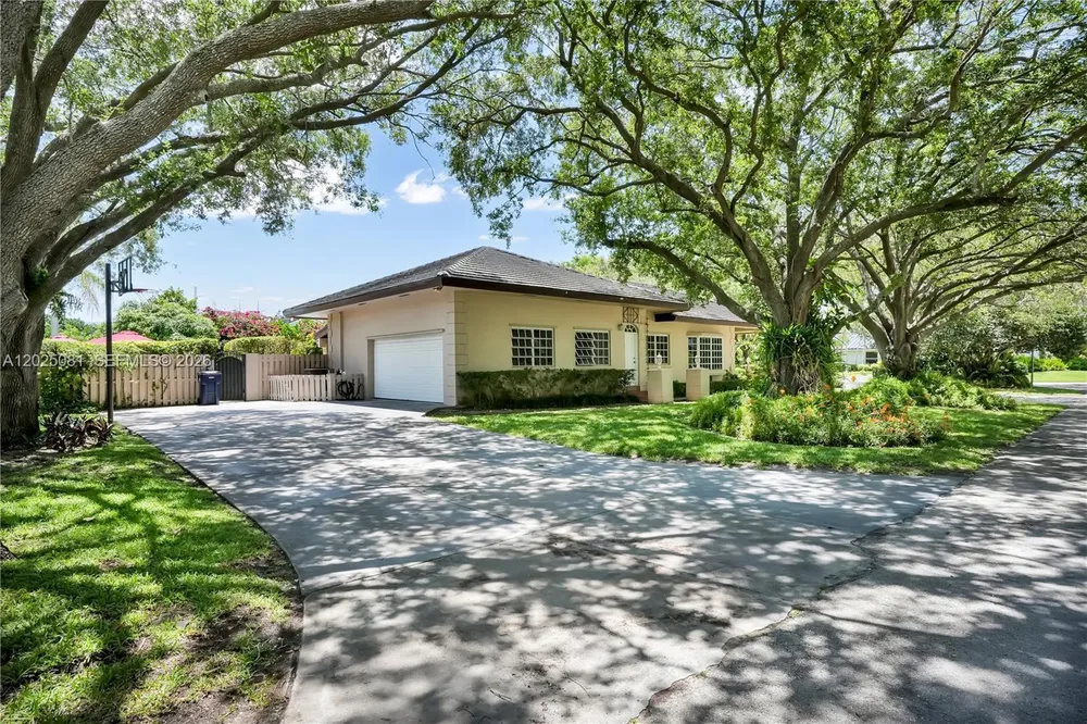 9861 SW 130th St, Miami, FL 33176