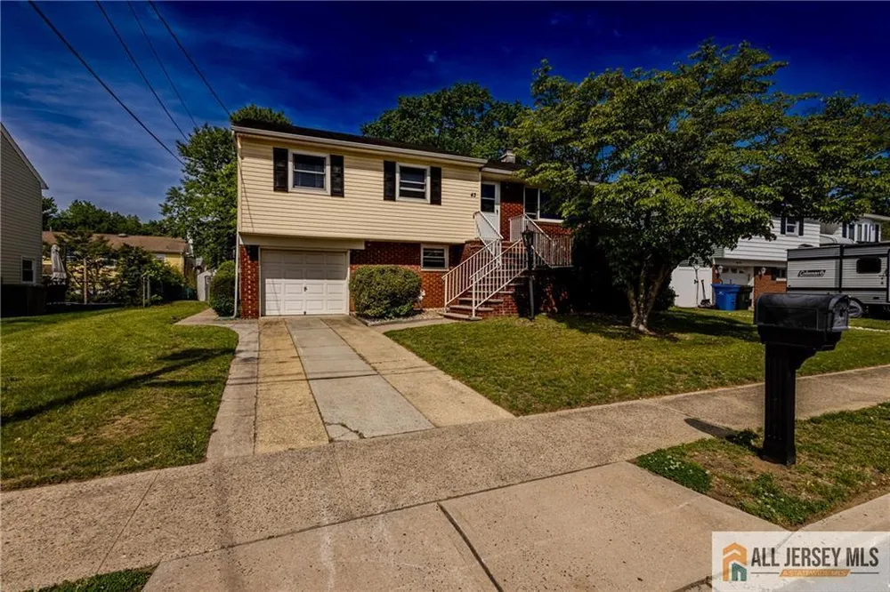 43 Shirley Blvd, Old Bridge, NJ 08857